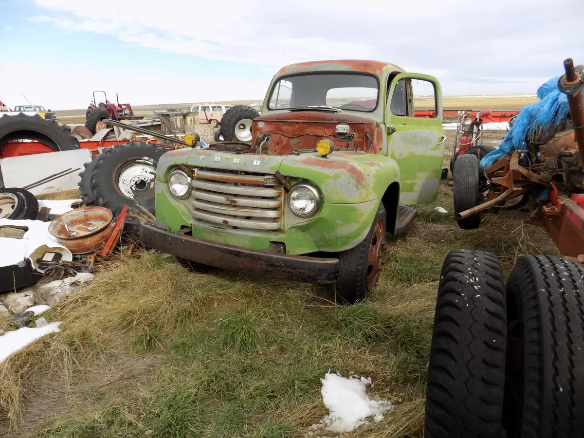 49 Ford F6  Cab And Chassis 1