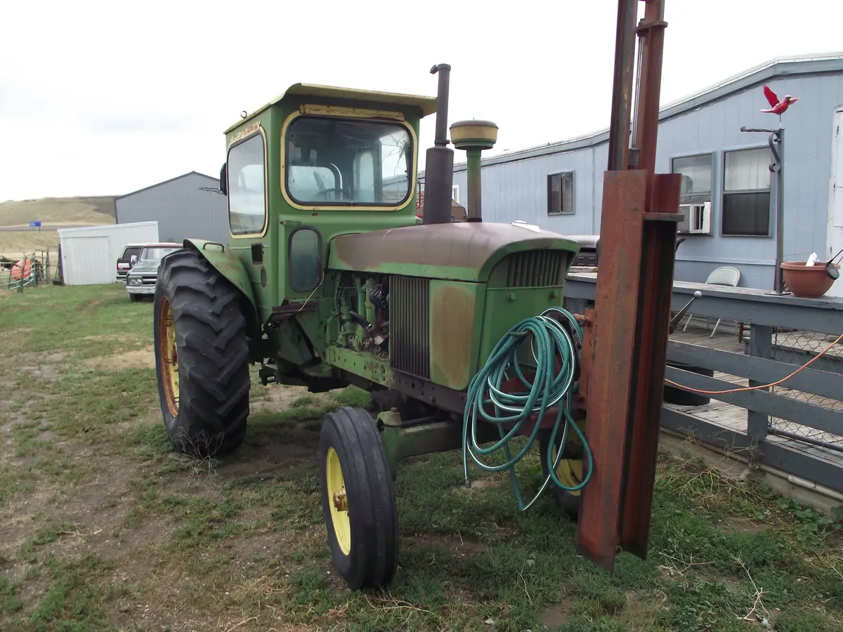 John Deere 4320 1