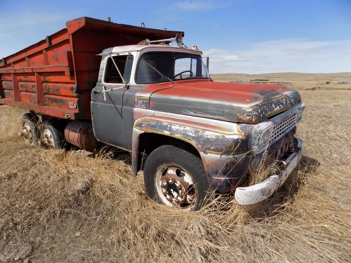 58 Ford  F 800 Dumptruck 1