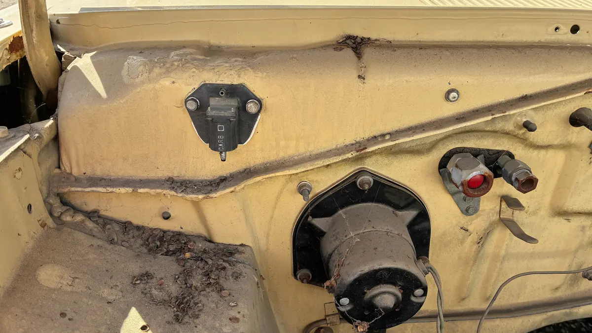 Block Off Plate For Nox Control Delay Valve All 1973 Mopar A,B,C,E Bodies 2