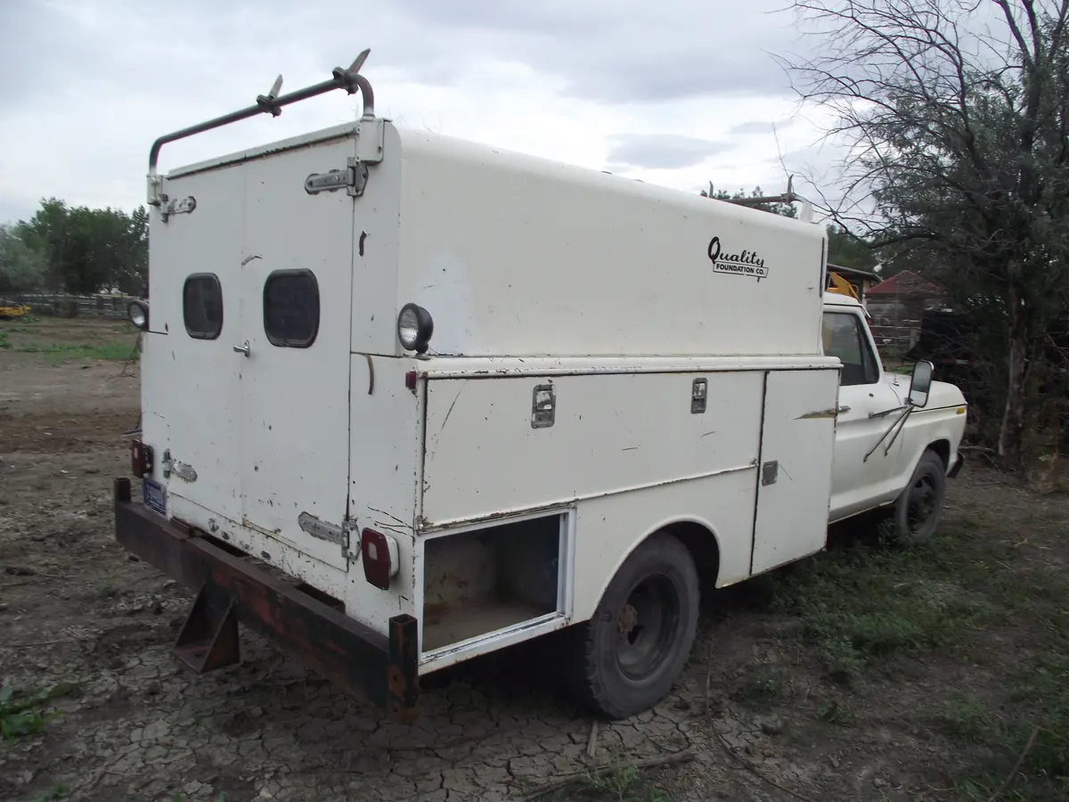 76 Ford 1 Ton 460 1