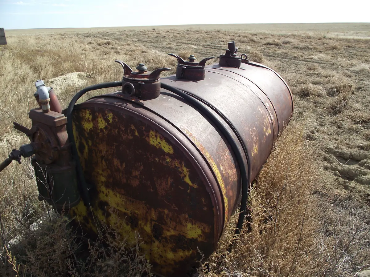 Antique 3 Compartment Tank 1