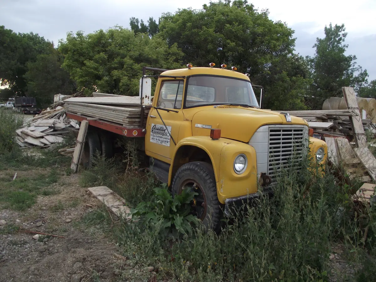 Two Ton International  Flatbed Truck 1