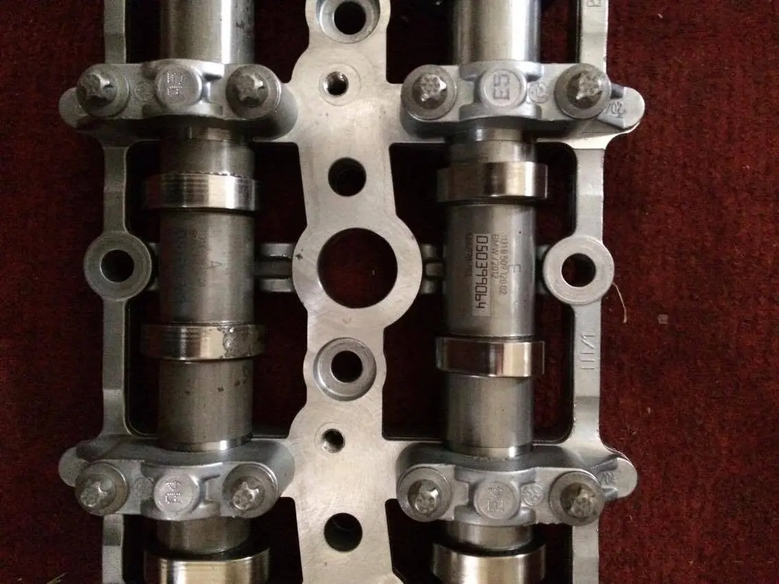 2010 N57 N57d30 N57d30a Bmw 3.0  Diesel Engine Pair Of Camshaft With Holder Housing 7800044 1