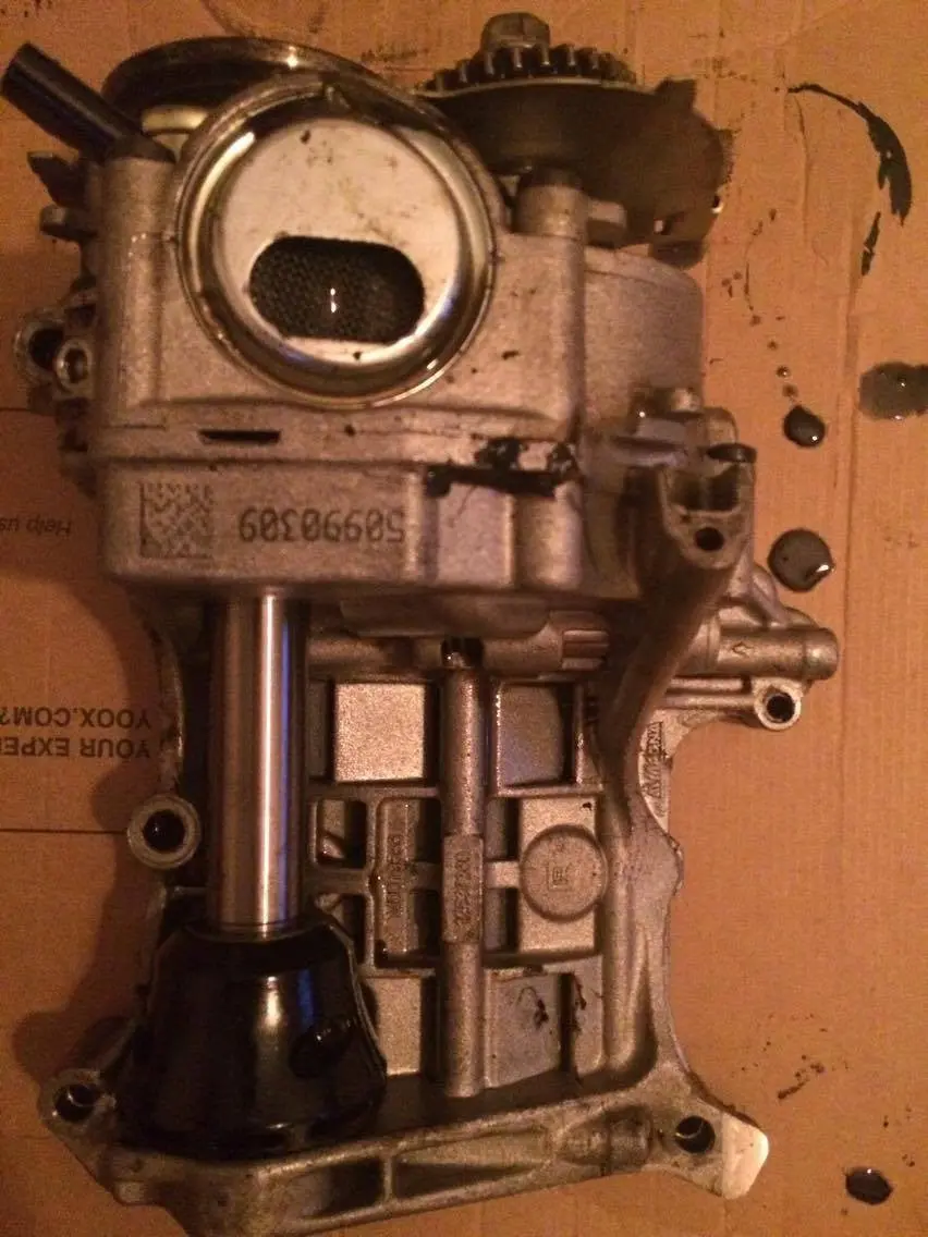 Opel Adam / Corsa 1.0 Sge Turbo Petrol Engine 2014 2015 2016 B10xft M0019588 55587916 Oil Pump 2