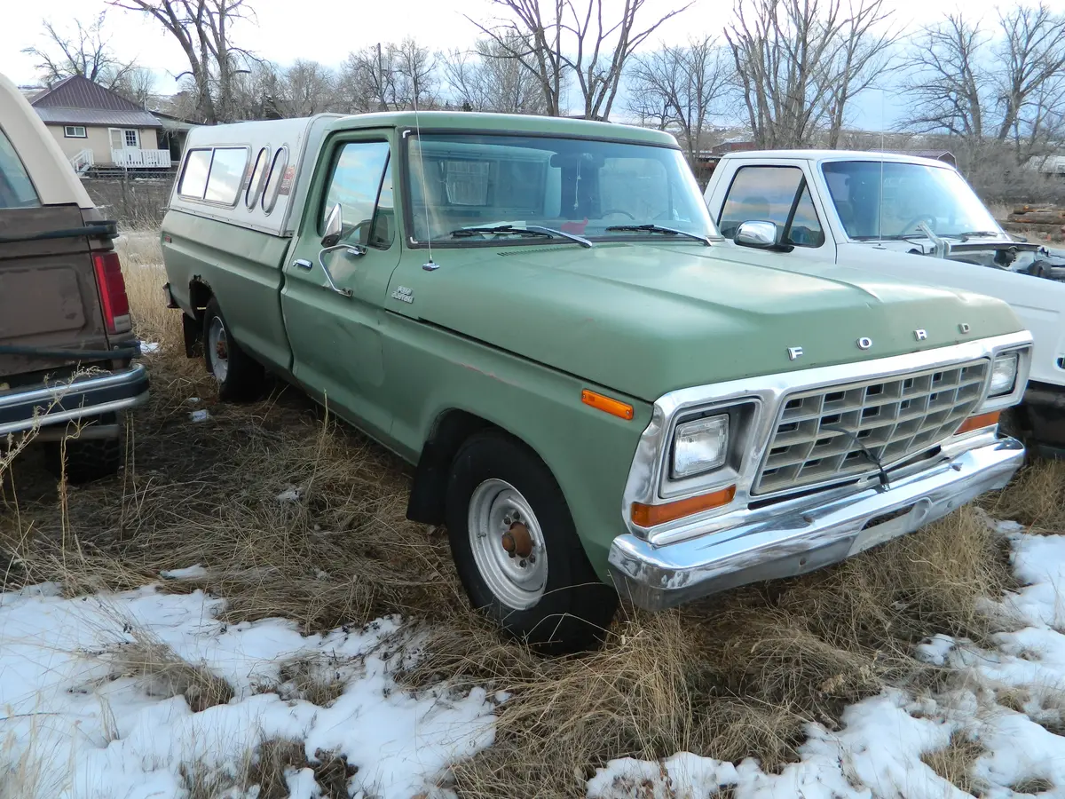 77 Ford 3/4 2 Wd 1