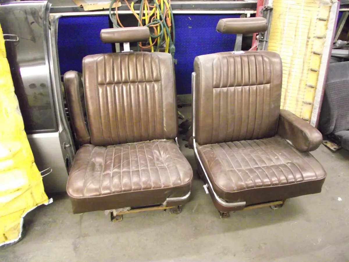 Lincoln Bucket/Bench Seats 1