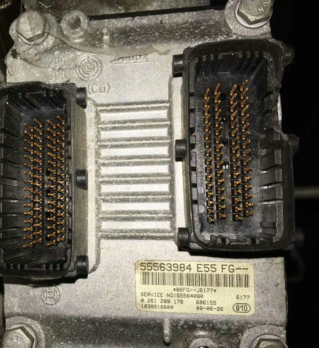 Ecu Engine Control Unit 55564080 55563984 E55 Fg Bosh 0261209178 / 0 261 209 178 / 686155 Saab 9 3 9-3 Vauxhall Opel Gm 2.8 Petrol Turbo Engine Z28net Z28ner Z28ner Vectra Insignia Vxr Z28net 2.8 V6 1
