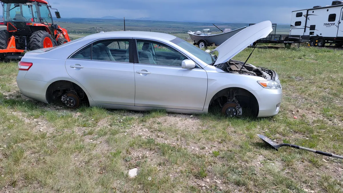 Parting 2011 Toyota Camry 1
