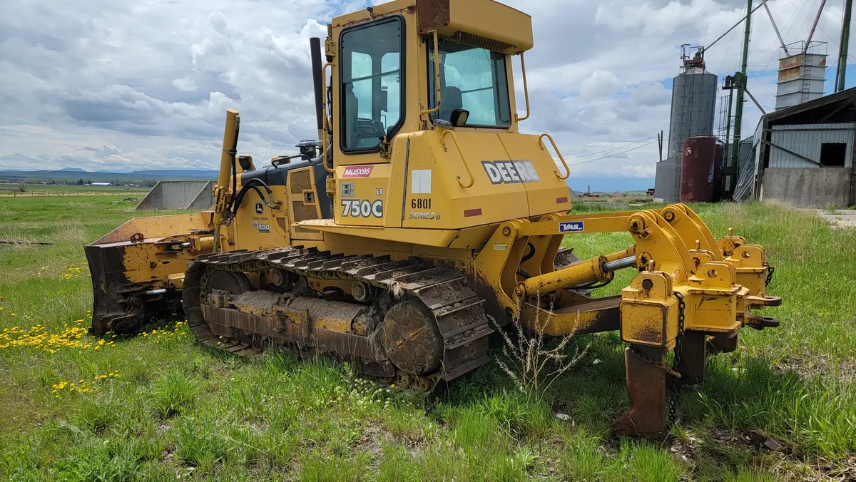 John Deere 750C 1
