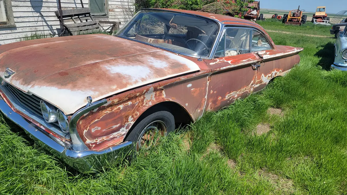 1960 Ford Starliner 1