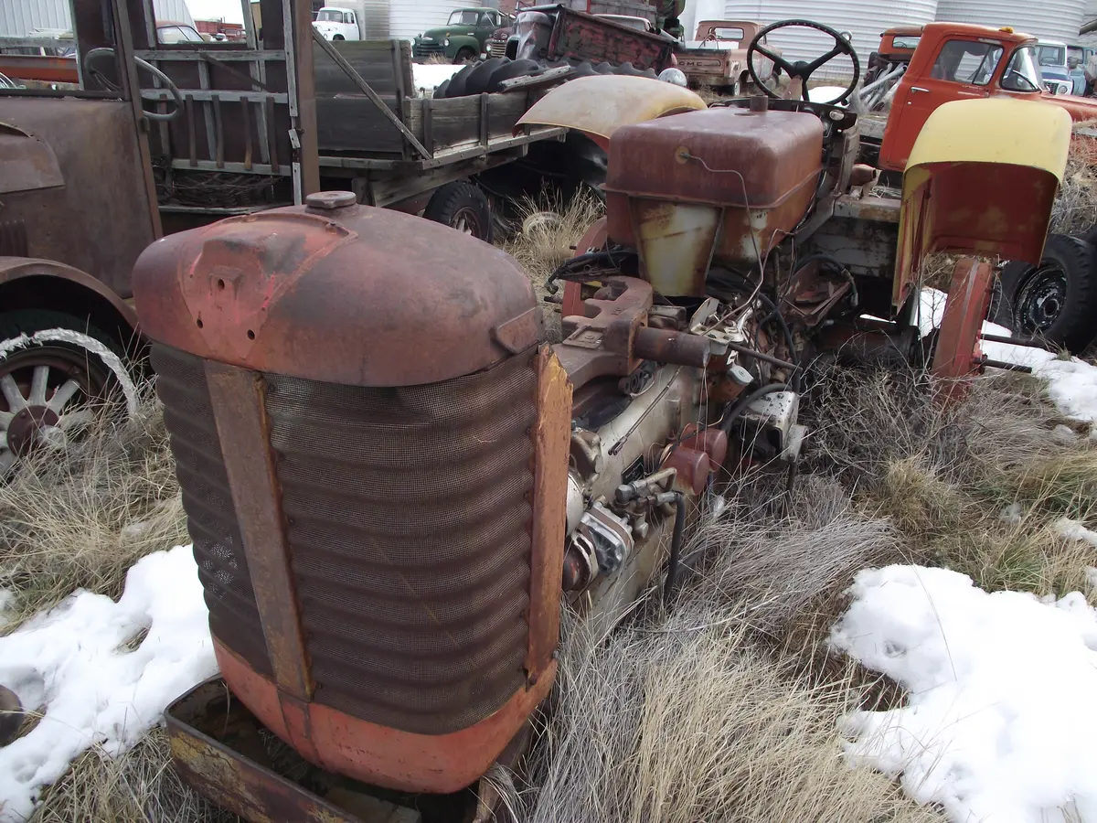 Minne Massey Parts Tractor . 1