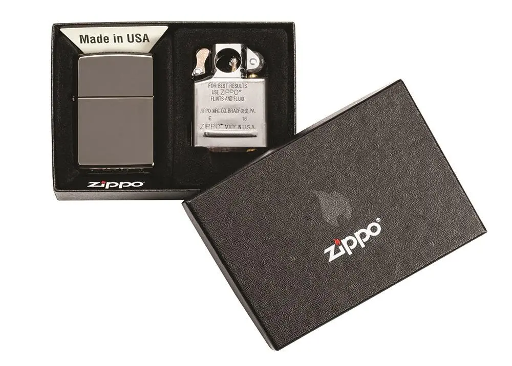 Black Ice<Sup>®</Sup> Lighter & Pipe Insert 1