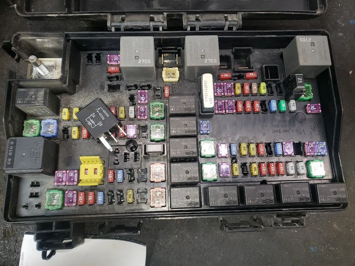 2014 Ram 3500 Totally Intergrated Power Module (Tipm). Part Number 68237160Aa 2