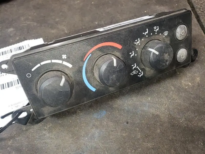 2007 Dodge Ram1500 Ac Heater Temp Controls. Part Number 55056755Ab 1