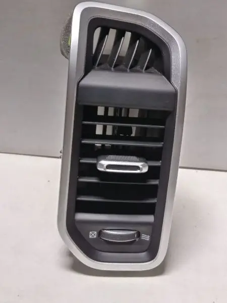 2019 Dodge Ram1500 (New Bpdy Style) Right Air Vent. Part Number 5Yk061x7ac 1