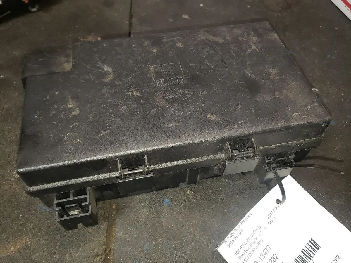 2017 Ram 1500 Eco Diesel Intelligent Power Distribution. Part Number 68322374Ab 1
