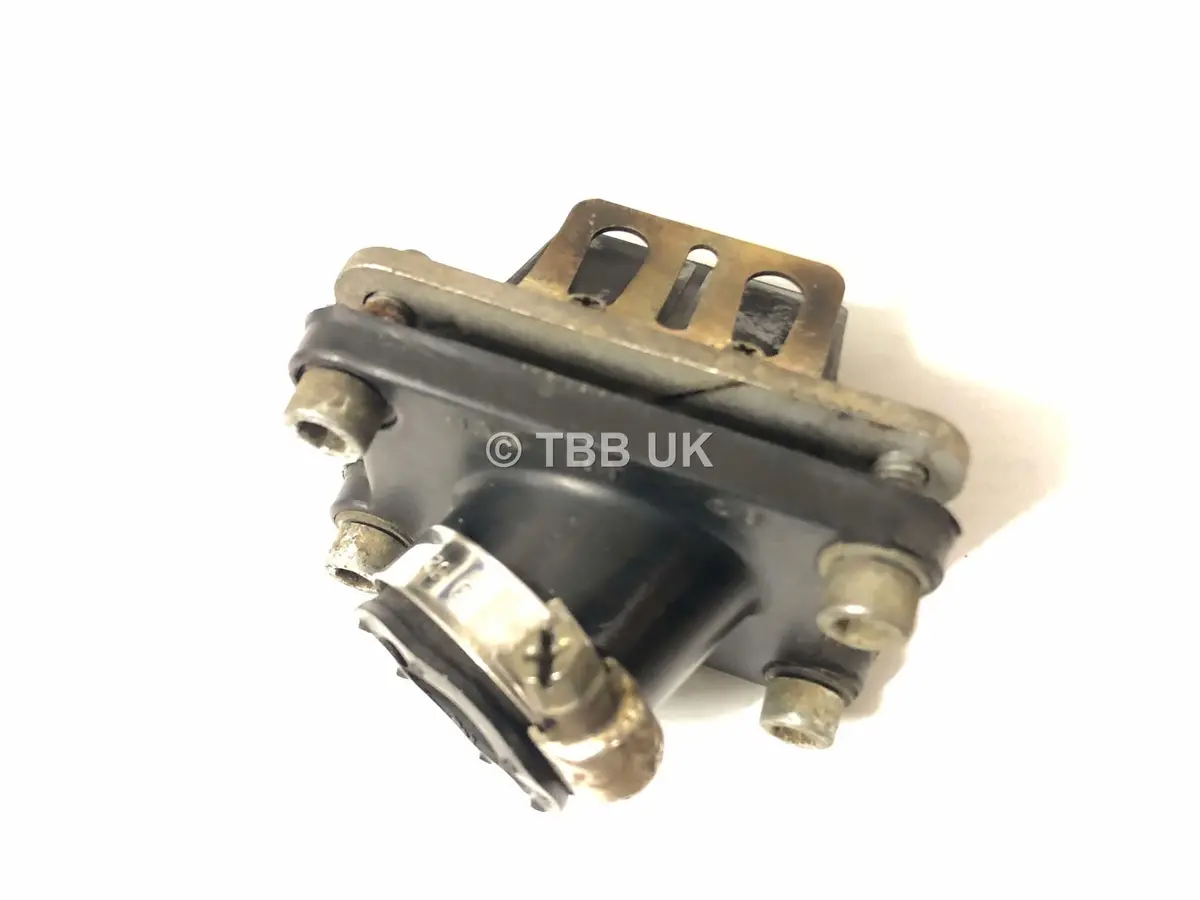 Used Beta Rev50 Rev80 Carb Inlet Manifold Reed Block Assembly 1