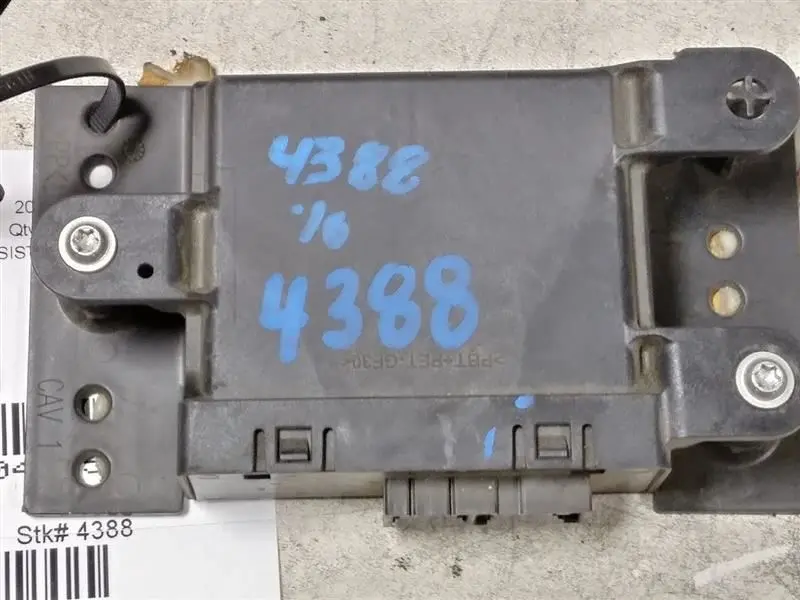 2010 Dodge Ram1500 Park Assist Module. Part Number 56054151Ac 1