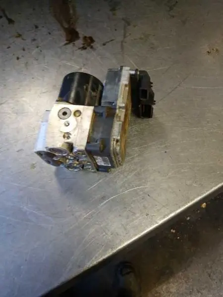 2003 Dodge Ram2500 All Wheel Abs Unit. Part Number 52010149Ae 1