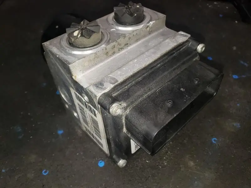 2006 Dodge Ram 1500 All Wheel Abs Unit. Part Number 05290681Ad 2