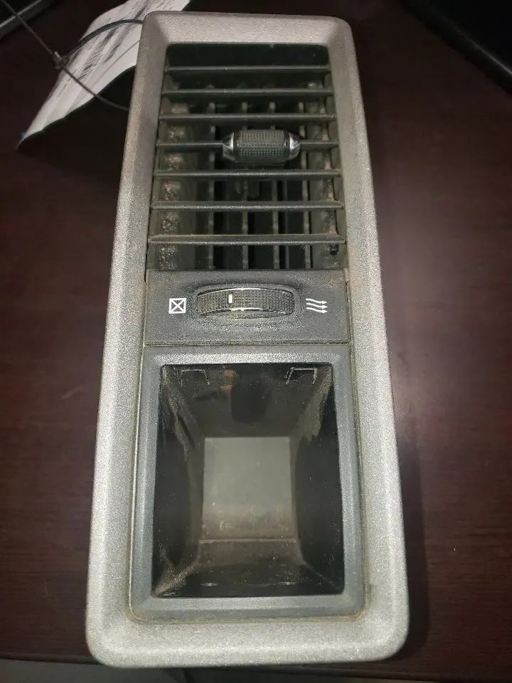 2016 Dodge Ram1500 Passenger Air Vent. Part Number 1Wa63dx9ac 1