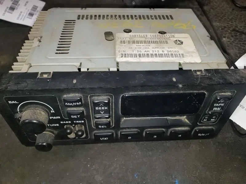1999 Dodge Ram1500 Am/Fm Cassette Radio. Part Number 04858556Ad 1
