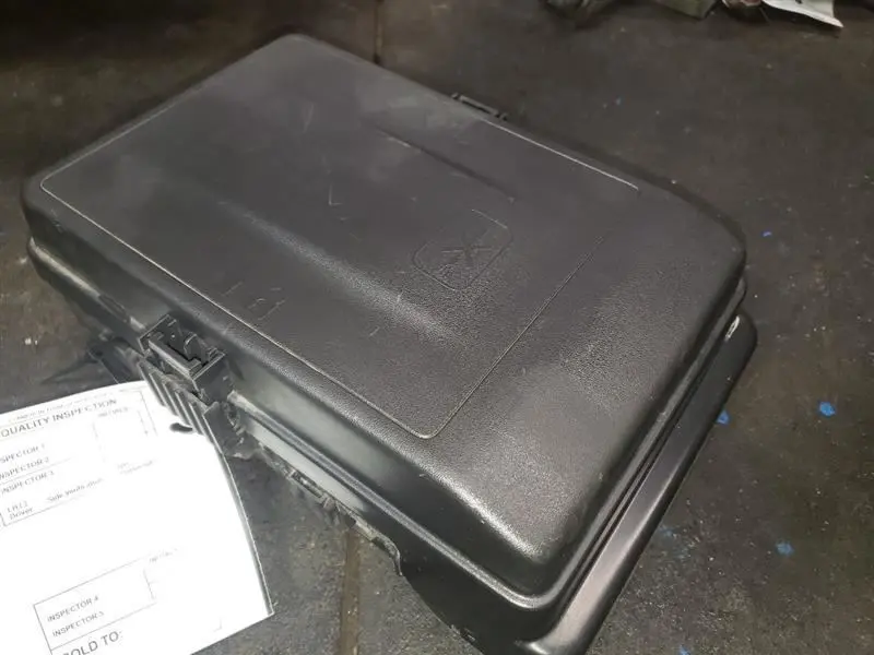2020 Ram1500 (New Body) Power Distribution Center (Pdc). Part Number 68430150Aa 1