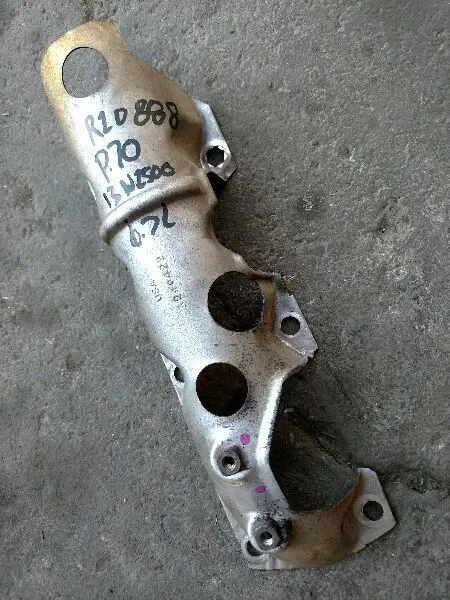 Dodge Ram 2013, 2500 - 3500 6.7L Engine Heat Shield 1
