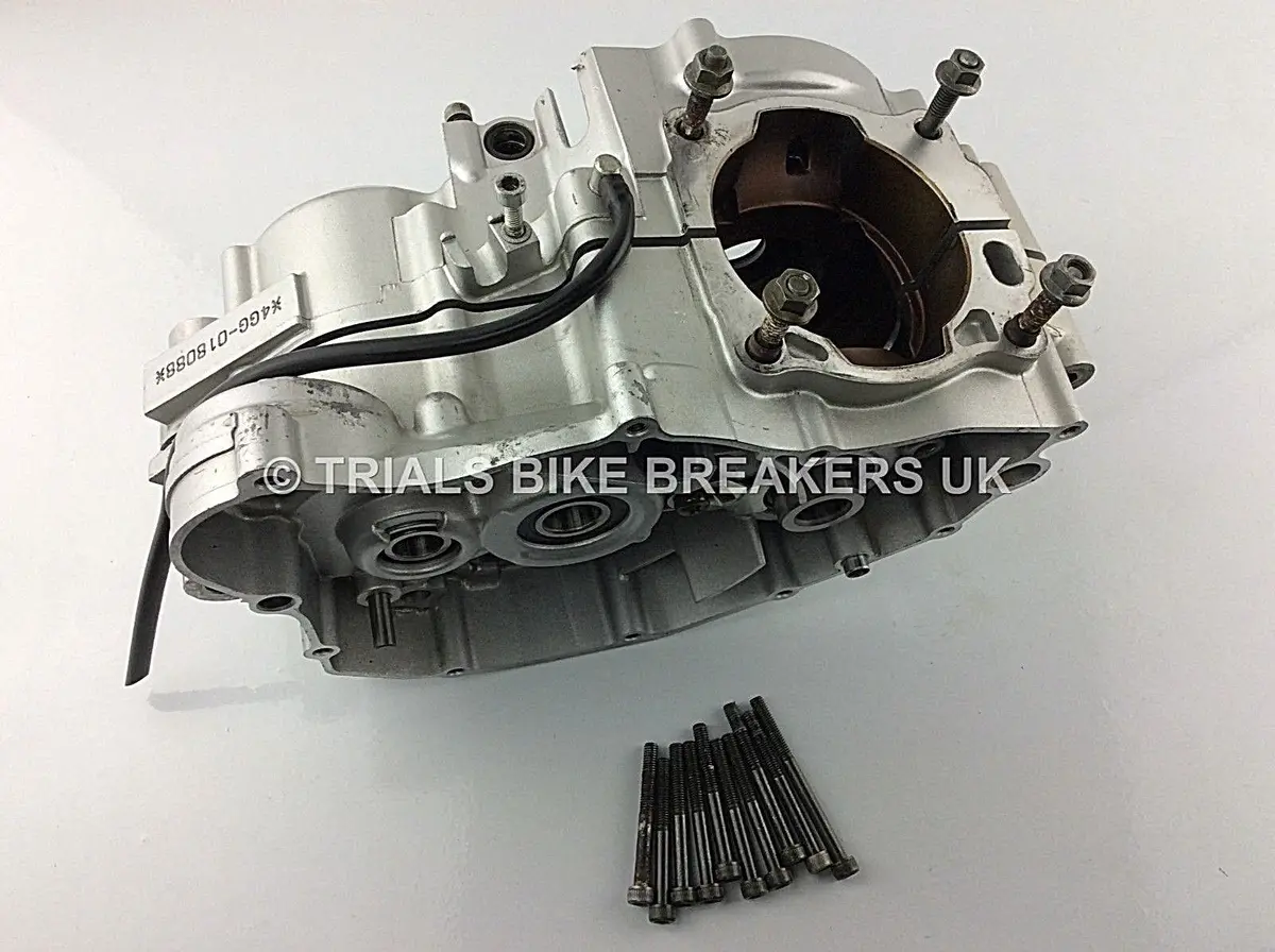 Yamaha Tyz250 Ty250z Scorpa Sy250  Engine Crankcases  Crank Cases 1Pr With Bolts 1