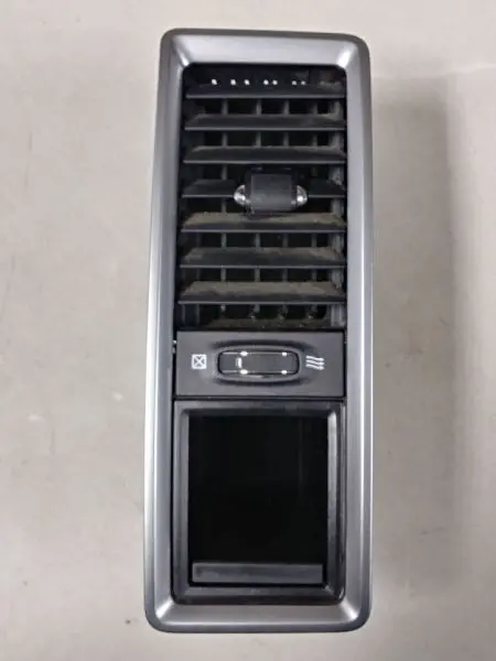 2014 Ram1500 Passenger Side Dash Vent. Trim Code X8. Part Number 1Wp29dx9af 1