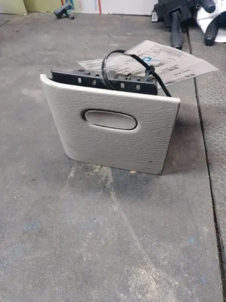 2005 Dodge Ram2500 Tan Dash Ash Tray. Trim Code L5. Part Number Wl831l5aa 1