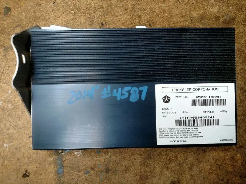 13 14 15 16 17 Ram 1500 2500 3500 Amplifier 05091130 1