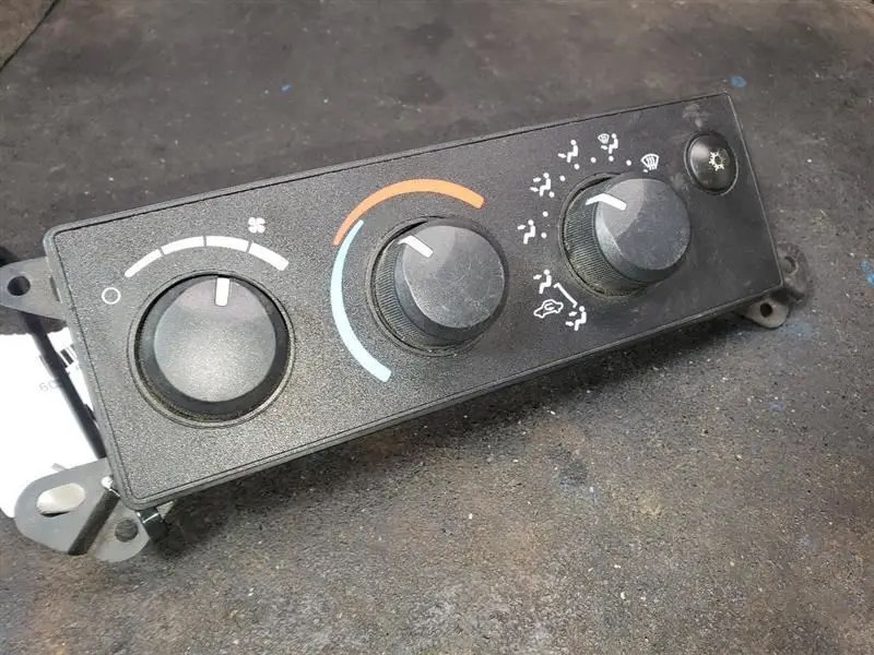2007 Dodge Ram 3500 Ac Temp Controls. Part Number 55056754Ab 1