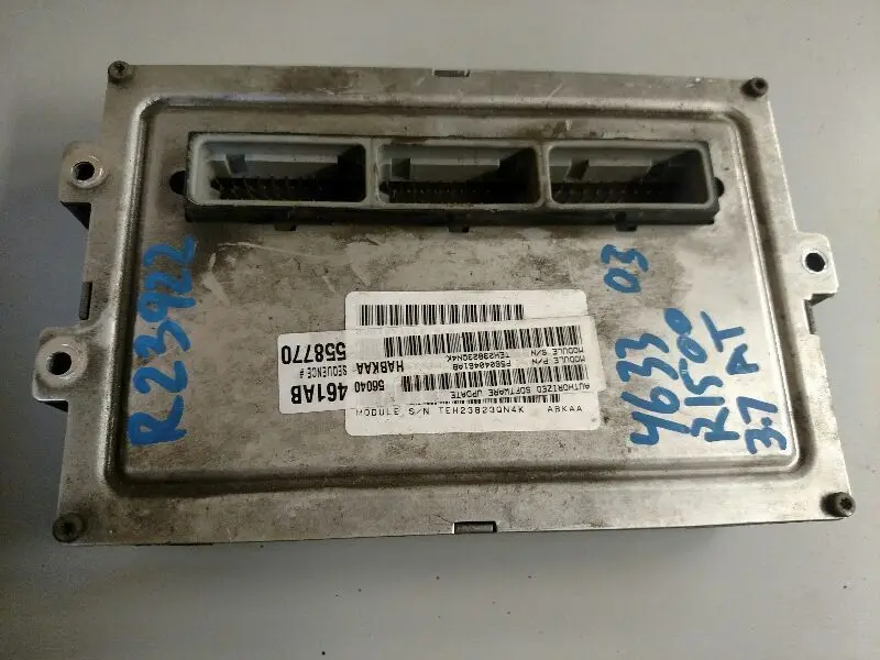 2003 Dodge Ram 1500 Engine Control Module Dodge P/N 56040461 1