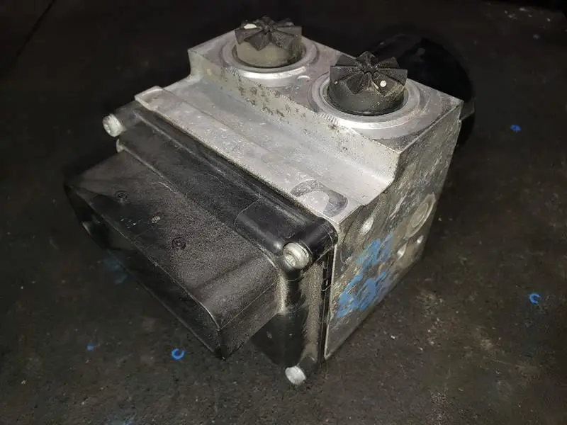 2006 Dodge Ram 1500 All Wheel Abs Unit. Part Number 05290681Ad 1
