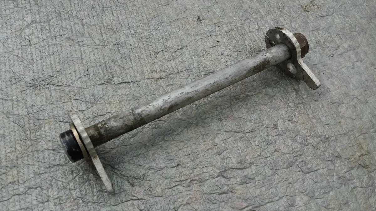 Beta Techno Rear Wheel Spindle Axle With Snail Cams And Nut 1