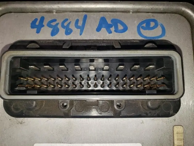 2003 Dodge Ram1500 Front Control Module (Fcm). Part Number 56049681Ab 2