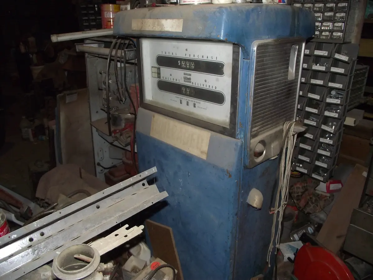 Vintage Gas Pmp 1