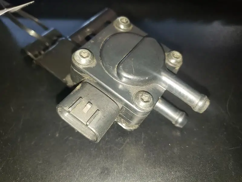 2008 Dodge Ram2500 6.7L Diesel Differential Pressure Sensor. Part Number 0514904 1