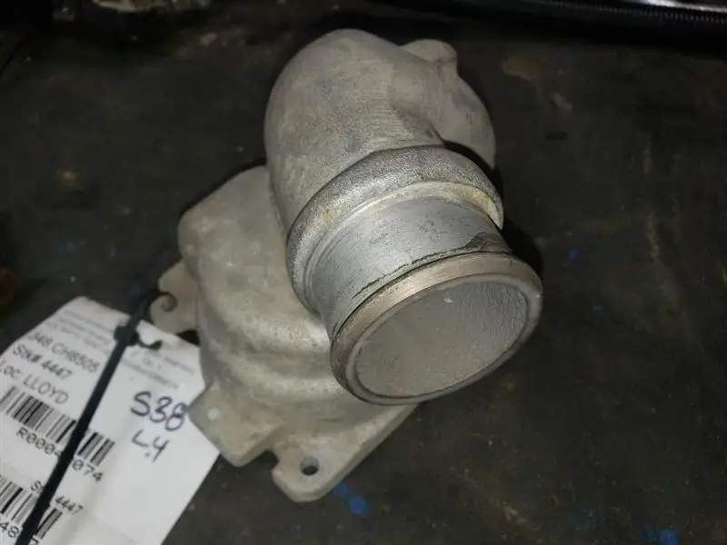 2005 Dodge Ram 1500 Srt-10 8.3L Viper V10 Thermostat Housing. Part Number 050370 1