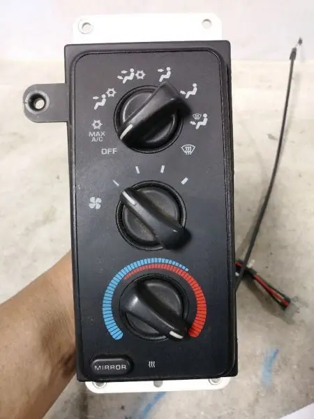 1998 Dodge Ram2500 Ac Temp Controls With Heated Mirrors. Part Number 55055654Ab 1