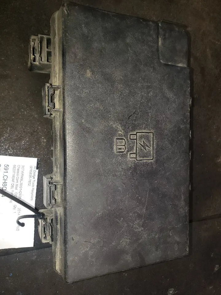 2014 Ram 5500  Totally Intergrated Power Module (Tipm). Part Number 68137438Ad 1