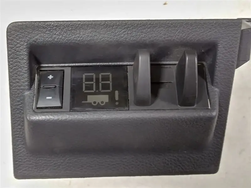 2011 Dodge Ram1500 Tow Control Switch With Module. Part Number 56029431Ag 1