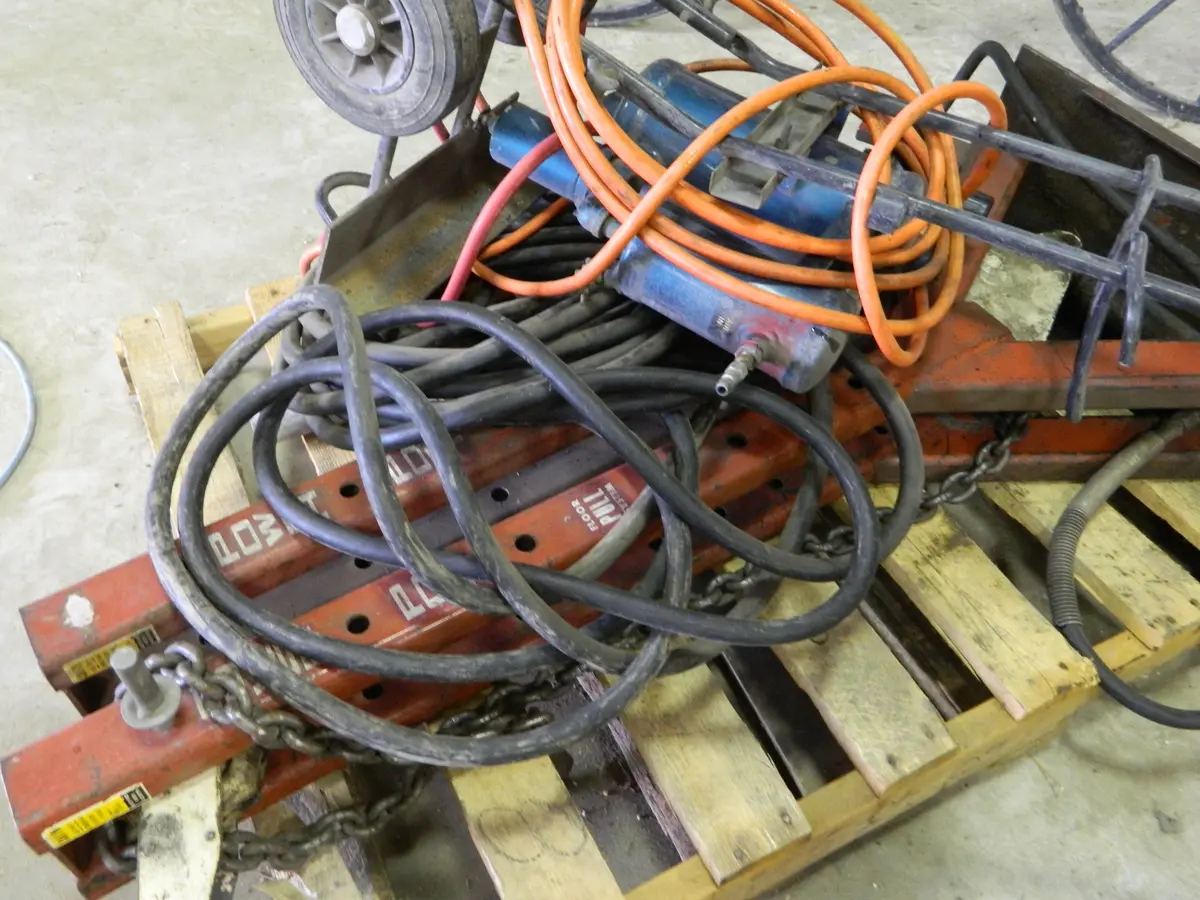 Hkp Heavy Duty Frame Puller 1