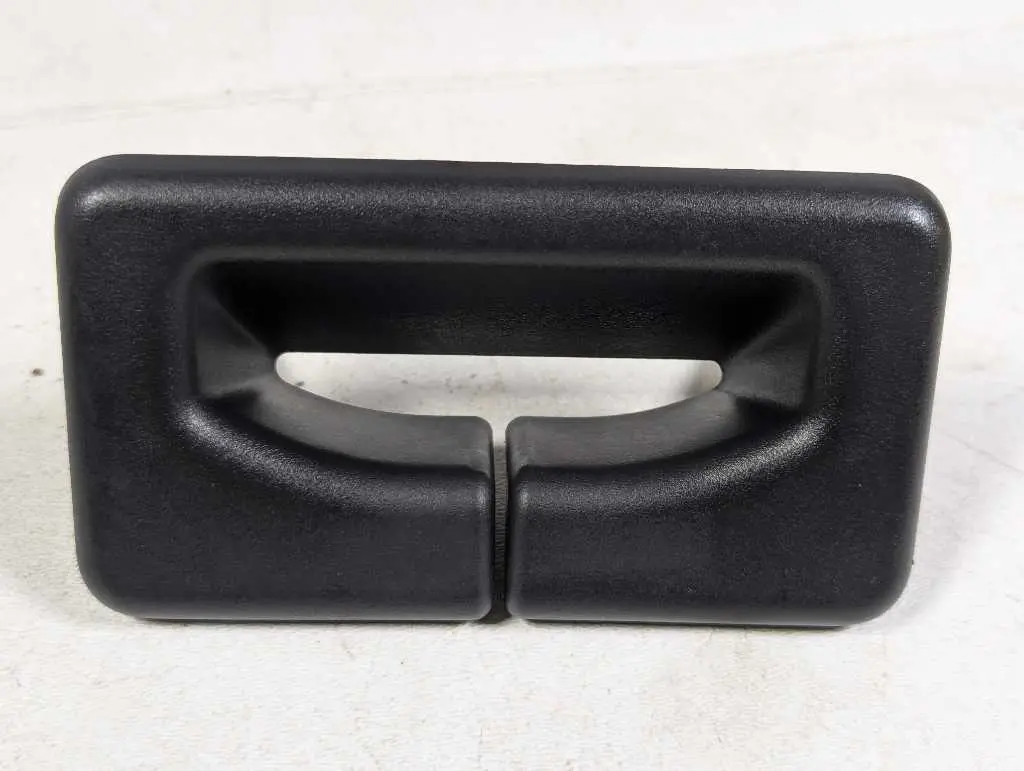 2005 Srt-10 Dodge Ram 1500 Seat Belt Guide 1