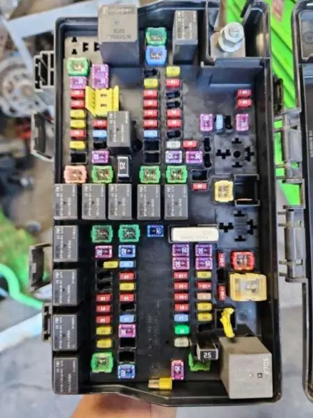 Ram2500 Diesel Totally Intergrated Power Module (Tipm). Part Number 68437289Ab 1