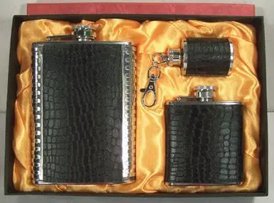 Black Leather 3 Piece Flask With Key Chain Set 1