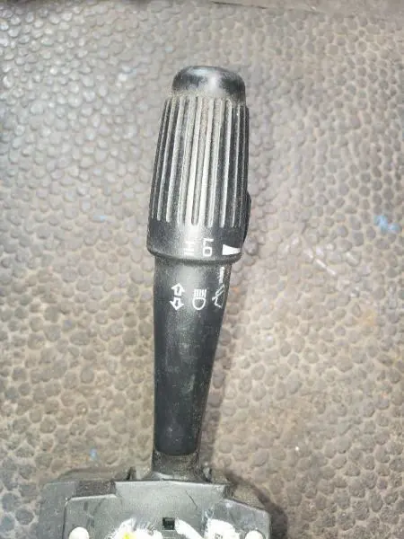 1998 Dodge Dakota Turn Signal & Wiper Switch. Part Number 4728424 1