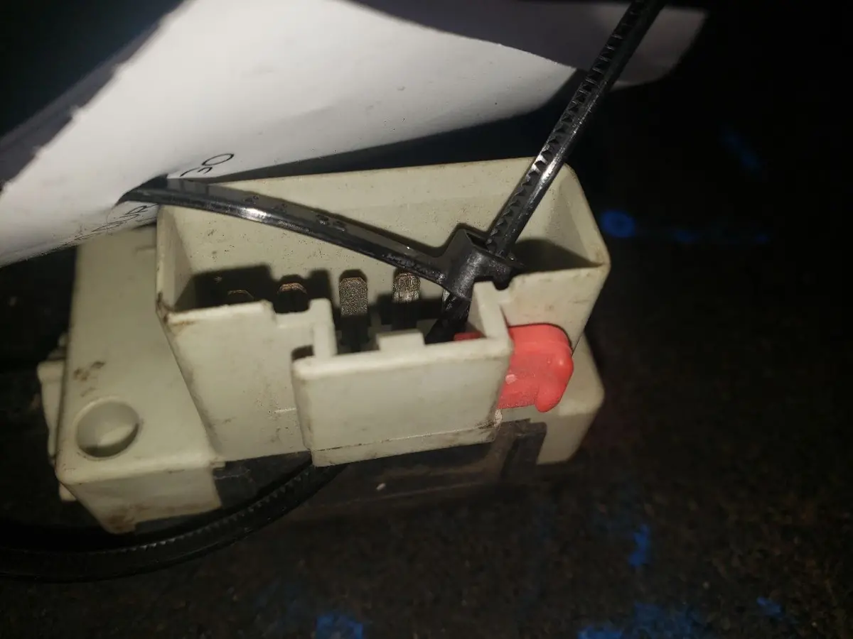 2000 Dodge Durango Brake Lamp Switch. Part Number 5604503Af 2